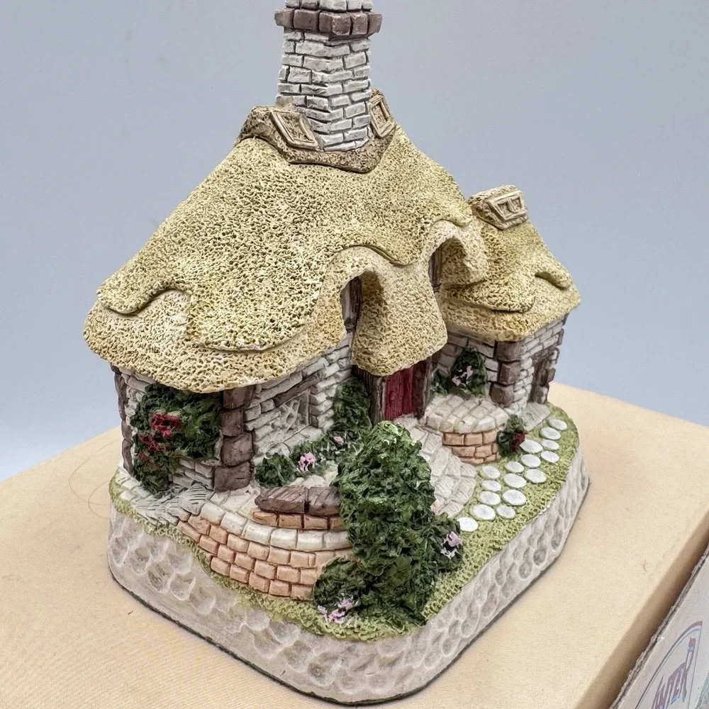 Vintage David‎ Winter Glebe Cottage Miniature Figurine 1993 Village House w/ Box